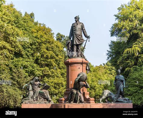 Otto von Bismarck Memorial .